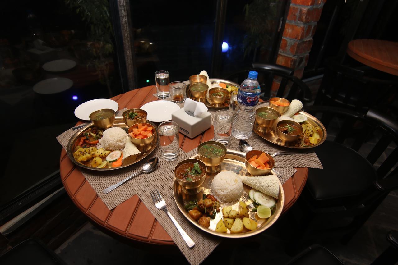 Rock Garden Resort Pokhara Extérieur photo