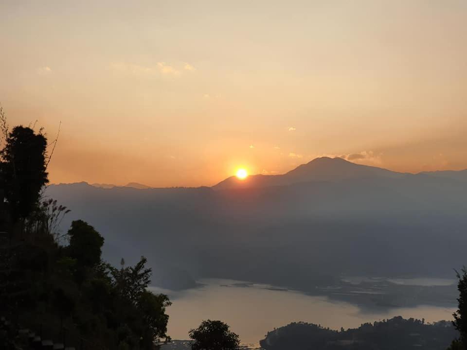 Rock Garden Resort Pokhara Extérieur photo